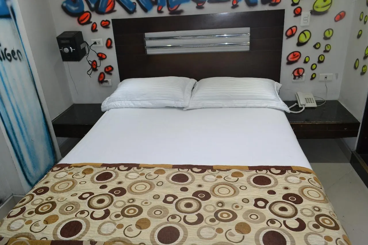 Punto Uno Suites Medellín 3*,  Colombia