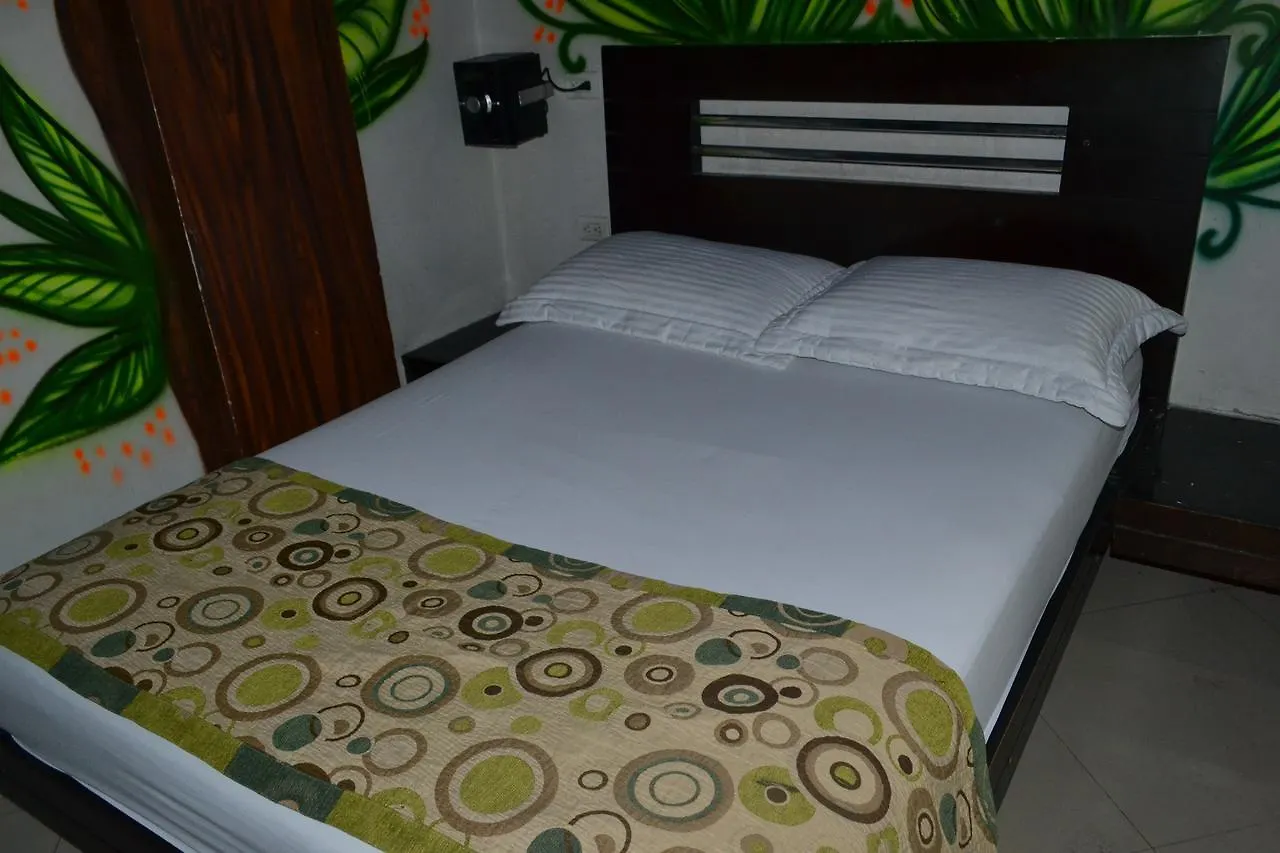 Punto Uno Suites Medellin 3*,  Colombia